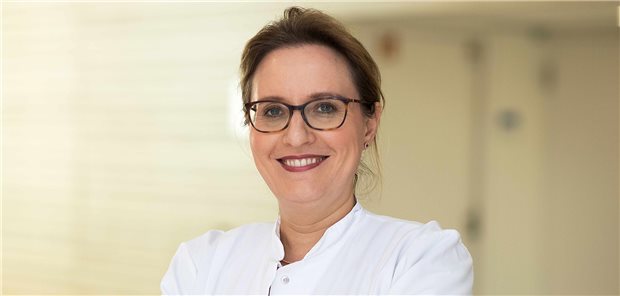 Stephanie Combs neue Dekanin der Fakultät für Medizin der TU München Professor Stephanie Combs, Direktorin der Klinik und Poliklinik für Radioonkologie und Strahlentherapie am Uniklinikum rechts der Isar, ist neue Dekanin der Fakultät für Medizin der TU München.