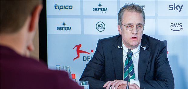 „Volle Fußballstadien, das wird noch dauern“ Professor Tim Meyer während einer Live Video Pressekonferenz zu den Folgen der Corona-Pandemie.