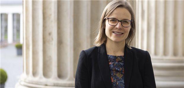 Paul-Martini-Preis für neue Ansätze bei Infektionen, Entzündungs- und Krebserkrankungen Professor Andrea Ablasser von der École polytechnique fédérale de Lausanne (EPFL). Sie erhielt den Paul-Martini-Preis 2023 für ihre Forschung zum Immunsystem, die Ansätze für neue Medikamente geliefert hat.