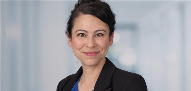 Nadine Scholten erhält Professur für Versorgungsforschung Professorin Nadine Scholten ist jetzt Leiterin der Forschungsstelle für Gesundheitskommunikation und Versorgungsforschung des Universitätsklinikums Bonn.