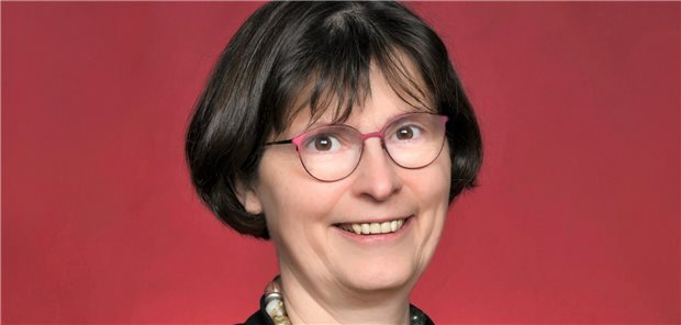 Dorothea Tegethoff hält Antrittsvorlesung in Rostock Professorin Tegethoff leitet ersten Lehrstuhl für Hebammenwissenschaft in Mecklenburg-Vorpommern.