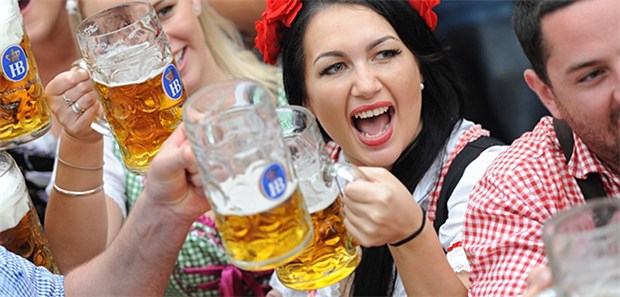 Unterschiedliche Alkoholika = verschiedene Emotionen Prost: Bier machte Befragte einer Online-Umfrage entspannt, häufig aber auch aggressiv.