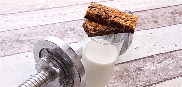 Was steckt hinter dem Protein-Hype? Protein haben die meisten bisher eher mit Kraftsportlern in Verbindung gebracht. Doch jetzt drängen immer mehr Hersteller mit Produkten für weniger sportliche Konsumenten auf den Markt.