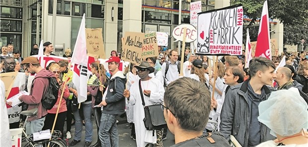 Protest: Pflegekräfte in Berlin vor dem Bundesgesundheitsministerium.