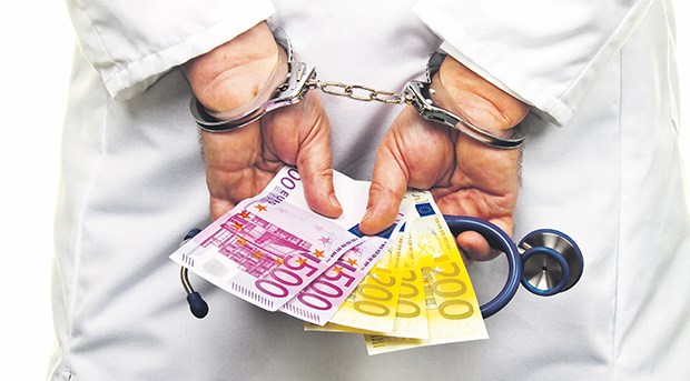 Bestechliche Ärzte? Juristen sind sich uneins Provisionszahlungen von Unternehmen an Ärzte können durchaus strafrechtliche Folgen haben.