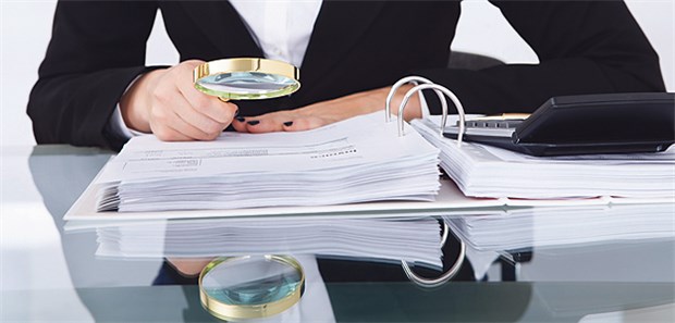 Keine Angst vor den Prozesskosten Prozesskostenfinanzierer gehen selbst ins Risiko. Deshalb nehmen sie fragwürdige Geldanlagen akribisch unter die Lupe, bevor sie vor Gericht ziehen.