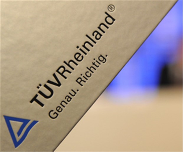 Regierung nimmt sich Implantate zur Brust Prüfer in der Kritik: TÜV Rheinland.