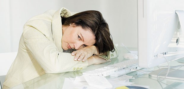 Hilfe für Mitarbeiter mit Depressionen Psychisch krank am Arbeitsplatz? In Rollenspielen können Vorgesetzte das einfühlsame Gespräch mit betroffenen Mitarbeitern trainieren.