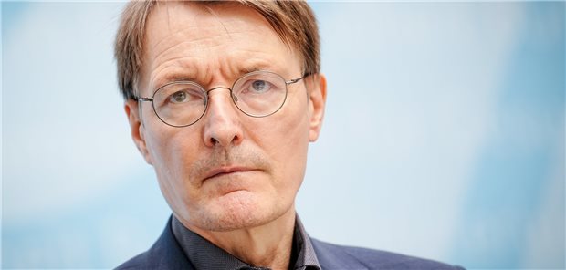 Lauterbach sieht sich bei geplanter Klinikreform nicht ausgebremst Qualität werde in der Klinikplanung eine zentrale Rolle spielen. Darauf hätten sich Bund und Länder verständigt, sagt Gesundheitsminister Lauterbach – und weist anderslautende Einschätzungen zurück.