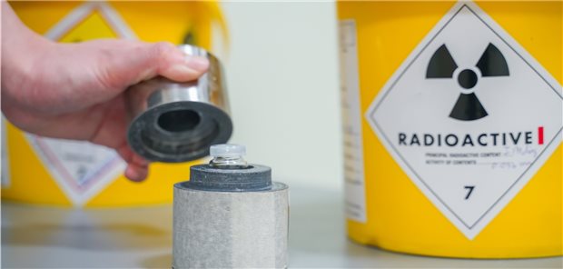 Radiojodtherapie erhöht Krebsrisiko offenbar nur wenig Radiojodtherapie: Das Risiko für strahleninduzierten Krebs nach einer Behandlung hängt vermutlich wohl sehr stark von der Dosis ab.