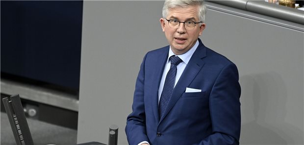 FDP-Experte Ullmann rät Risikopatienten zur Affenpocken-Impfung Rät bestimmten Personen, sich gegen Affenpocken impfen zu lassen: FDP-Gesundheitspolitiker Professor Andrew Ullmann.