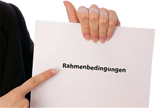 Gerecht und solidarisch - auf dem Papier ist alles möglich Rahmenbedingungen für eine solidarische und gerechte Versicherung: Der Verein Patientenombudsmann /-frau Schleswig-Holstein hat Kriterien aufgestellt.