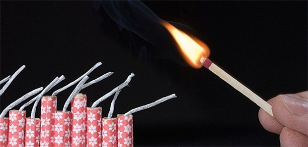 Augenärzte warnen vor Feuerwerkskörpern Raketen und Böller können unberechenbar sein. Häufig kommt es zu Silvester zu Augenverletzungen – und nur selten hat der Verletzte den Knallkörper selbst gezündet.