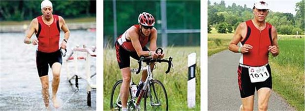 Der lange Weg zum Ziel Ralph Schoeller steigt nach 1,5 Kilometern Schwimmen aus dem Wasser.
Mit dem Rad müssen 40 Kilometer gefahren werden.
Das Laufen ist die 3. Triathlon-Disziplin.