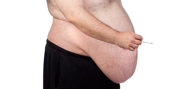 Wer nicht über die Stränge schlägt, zahlt weniger Raucher und hoher BMI: Wer jetzt noch mit Fallschirmspringen beginnt, für den wird eine Risikolebensversicherung richtig teuer.