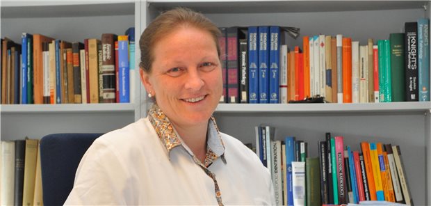 Rechtsmedizinerin Professor Johanna Preuß-Wössner kennt und schätzt Falladas Werke seit Kindertagen.