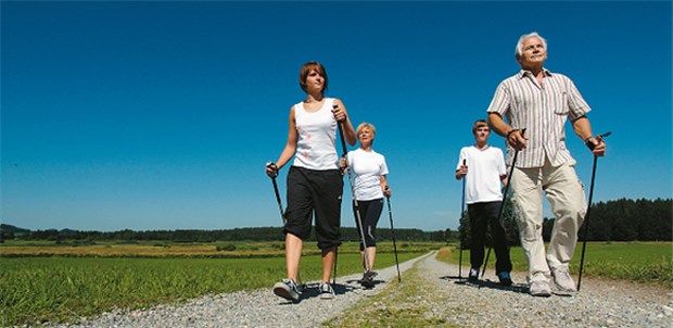 Kasse setzt auf Sport statt Medikamente Regelmäßige Bewegung ist nach Ansicht der Techniker Kasse auch für chronisch kranke Patienten sinnvoll.