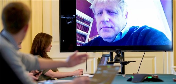 Premier Johnson stimmt Briten auf schwere Zeiten ein Regieren aus der Quarantäne: Der britische Premierminister Boris Johnson führt den Vorsitz beim morgendlichen Treffen zum Coronavirus (Covid-19) von der Downing Street Nr. 11 aus.