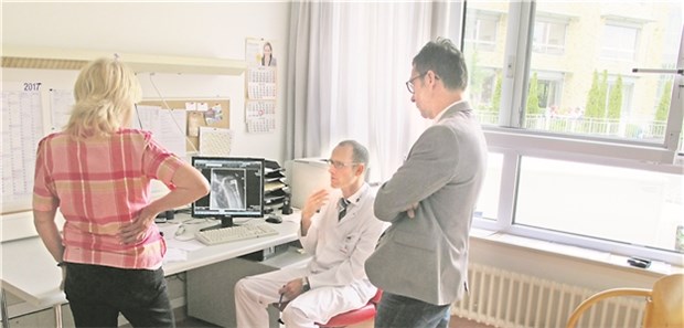Therapie ohne Schnittstellenprobleme Reha-Sprechstunde in der Berufsgenossenschaftlichen Unfallklinik Frankfurt.