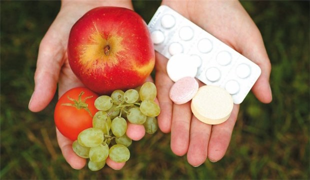 Wenn Menschen sich ungesund ernähren, können Vitaminpräparate helfen Reichen Obst und Gemüse, oder sind Vitaminpräparate nötig?