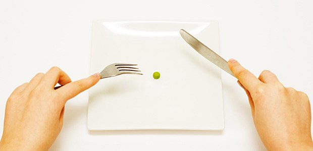 Anorexie-Mama mit vegetarischem Kind Reichhaltiges Erbensmenü - kein Vorbild für die Kinder.