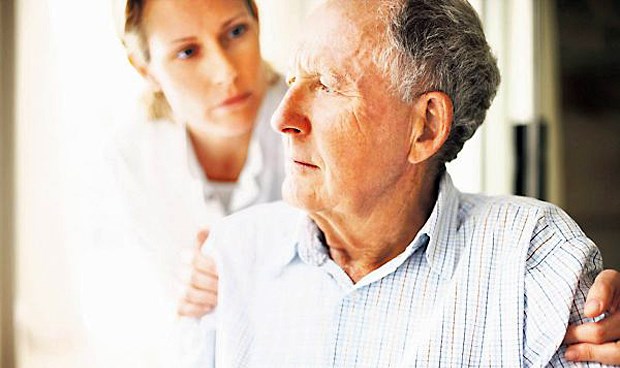 Schlechtes Gedächtnis erhöht Hypoglykämie-Gefahr Reicht die geistige Leistungsfähigkeit noch für das selbständige Diabetes-Management aus? Sonst sind Angehörige oder Pflegepersonal einzubinden.