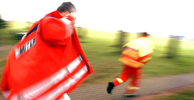 Leuchtturm trotz rechtlicher Hürden Rennender Notarzt: In Aachen sollen sie dank Telemedizin nicht mehr so viel laufen.