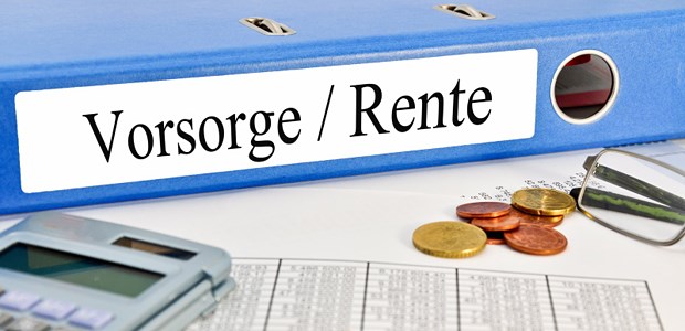 Auch angestellte Ärzte betroffen Rentenversicherung oder Versorgungswerk? Wer stets darauf achtet, rechtzeitig Befreiungsanträge zu stellen, wird entgeht bei der Betriebsprüfung einer bösen Überraschung.