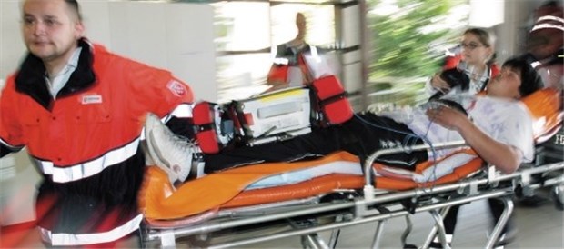 Rettungsdienst im Raum Hannover: Zukunft ungewiss Rettungsdienst im Einsatz: Verschlechtert sich die Qualität, wenn er europaweit ausgeschrieben wird?