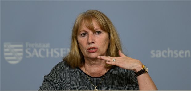 „Riesige Herausforderungen“: Petra Köpping (SPD), Sozialministerin von Sachsen, hat eine Zwischenbilanz ihrer Arbeit seit Dezember 2019 gezogen. Geprägt war diese Zeit von der Corona-Pandemie (Archivbild).