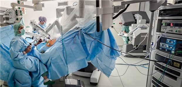 Robotik-assistierte radikale Prostatektomien fordern im OP Mensch und Maschine. Operateure nervt es am meisten, wenn die Technik spinnt.