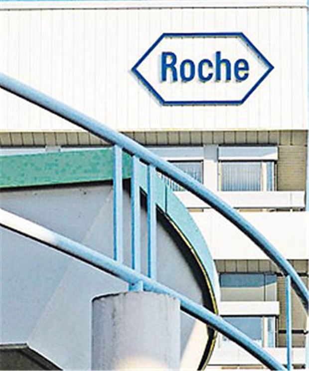 Für Roche läuft's auch in Deutschland rund Roche-Logo an einem Gebäude der Mannheimer Roche Diagnostics.