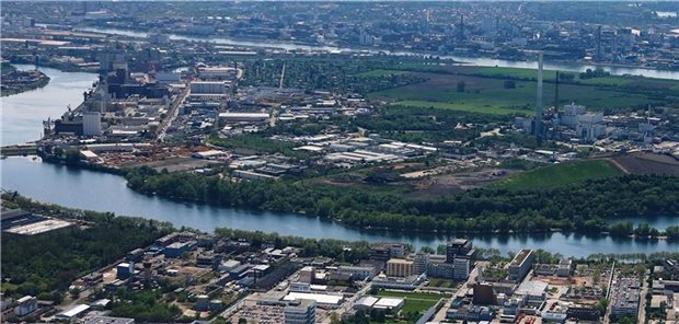 Roches Diagnostika-Stützpunkt in Mannheim: Die Test-Sparte konnte im zweiten Pandemiejahr erwartungsgemäß besonders gut abschneiden.  Roche Deutschland