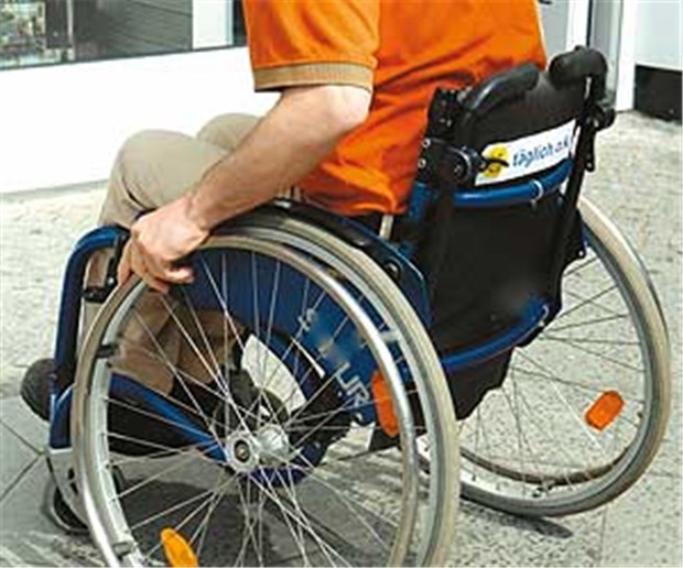 Behinderten soll Zugang zu Ärzten erleichtert werden Rollstuhlfahrer sollen künftig leichter zum Arzt gelangen. Die Regierung legt dazu ein Programm für barrierefreie Praxen und Kliniken auf.