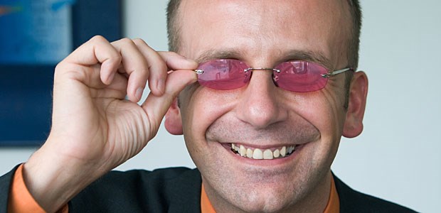 Ecstasy sorgt für rosarote Brille Rosarote Brille - und schon sieht alles rosarot aus. Ähnlich scheint die Wirkung bei Ecstasy zu sein.