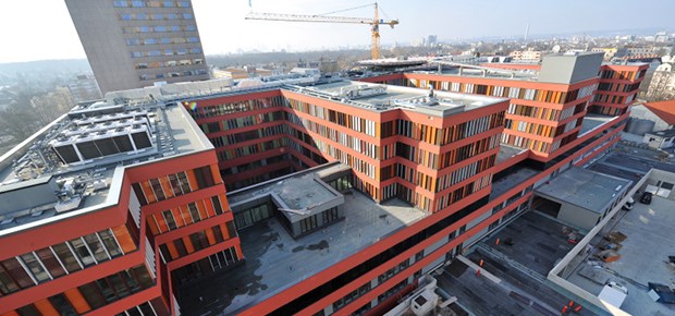 Offenbach will Klinikum abstoßen Rote Klinik, rote Zahlen: Das Klinikum in Offenbach soll von der Kommune abgestoßen werden.
