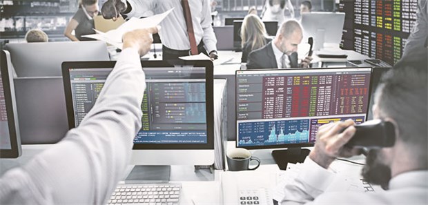"Aktien werden immer wichtiger" Ruhige Zeiten sind an der Börse 2017 nicht zu erwarten. Doch wer sich langfristig orientiert, hat Chancen, gute Renditen zu erwirtschaften.