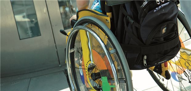 Rund 36 Prozent der ambulanten Arztpraxen und Einrichtungen in Deutschland sind ganz oder teilweise barrierefrei, heißt es in einer Antwort der Bundesregierung. 