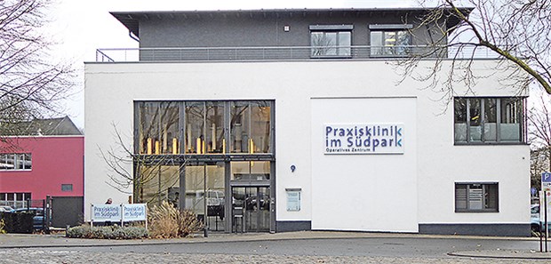 Praxiskliniken – von schlanken Strukturen profitieren Rund 7300 Patienten werden in der Praxisklinik im Südpark in Solingen jährlich ambulant operiert.