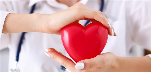 Rund ums Herz: Beim ACC-Kongress in Washington ist nicht nur die Kochsalzreduktion bei Herzinsuffizienz ein wichtiges Thema, es geht unter anderem auch um die Behandlung von Schwangeren mit milder Hypertonie und um neue Ansätze in der Lipidtherapie.