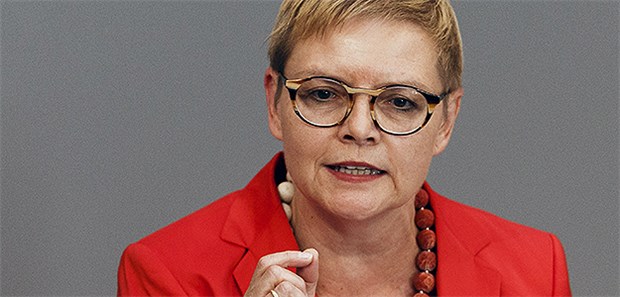 Für SPD ist der HzV-Wahltarif das größte Pfund Sabine Dittmar, gesundheitspolitische Sprecherin der SPD, zieht ein positives Fazit der Arbeit am TSVG.