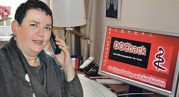 Ruheständler springen für kranke Praxischefs ein Sabine Lizarraga von DOCback kann sich vor Anfragen nach Ruheständlern als Praxisvertretung kaum retten.