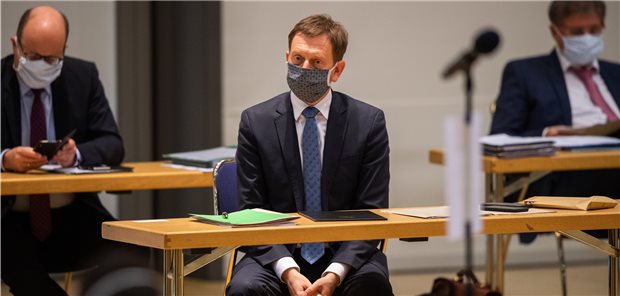 DGPPN: Psychiatrische Kliniken dienen nicht der Disziplinierung Sachsens Ministerpräsident Michael Kretschmer (CDU) hatte Pläne seiner Gesundheitsbehörden gekippt, Menschen in Kliniken unterzubringen, die sich den Quarantäneanordnungen der Behörden widersetzen.