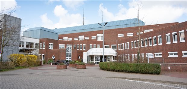 Sana-Standort Klinikum Elmshorn: Ob Elmshorn oder die Kreisstadt Pinneberg den Zuschlag für das Zentralklinikum erhält, ist noch offen.