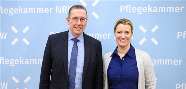 Sandra Postel steht an der Spitze der Pflegekammer NRW Sandra Postel ist zur ersten Präsidentin der neu gegründeten Pflegekammer NRW gewählt worden, Jens Albrecht zum Vizepräsidenten.