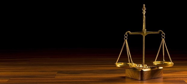 Erste Entschädigung Schatten: Gegen Gerichtsverfahren, die sich hinziehen, soll ein neuer Rechtsschutz helfen.