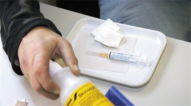 Scheint die Ersatztherapie aussichtslos, etwa wegen Beigebrauchs, braucht die KV die Behandlung nicht zu vergüten.