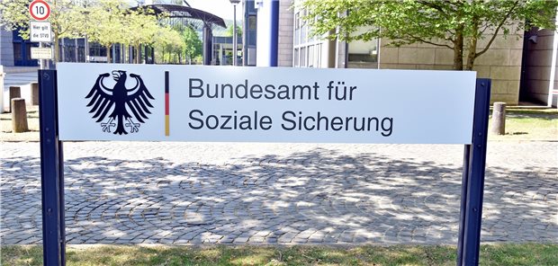 Minister haben von Kassenaufsicht die Nase voll Schießt bei seiner Arbeit nach Meinung der Landesgesundheitsminister weit über das Ziel hinaus: Das Bundesamt für Soziale Sicherung in Bonn.