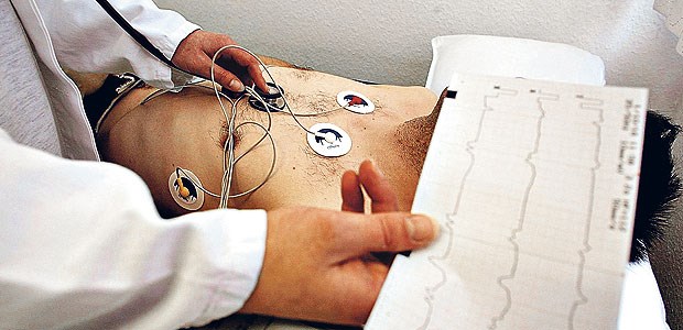 Vorhofflimmern fördert Herzinfarkt - und umgekehrt Schlägt das Herz des Patienten noch im richtigen Takt?
