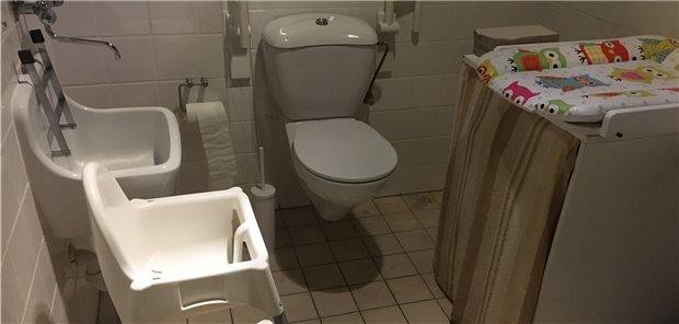 Kaum stille Örtchen für Rollstuhlfahrer Schlecht: Im Restaurant Emma Metzler ist der Toilettenbesuch für Rollstuhlfahrer unmöglich.